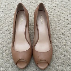 Never worn Cole Haan SIZE 8 heel sandals